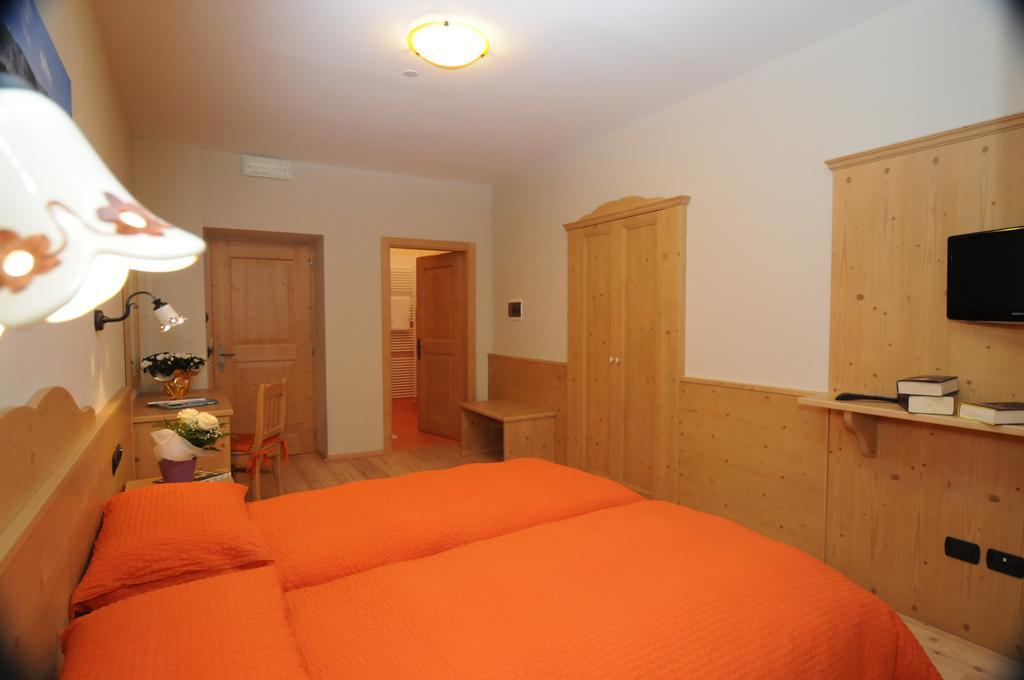 Villa Agritur Primo Sole Cles Habitación foto