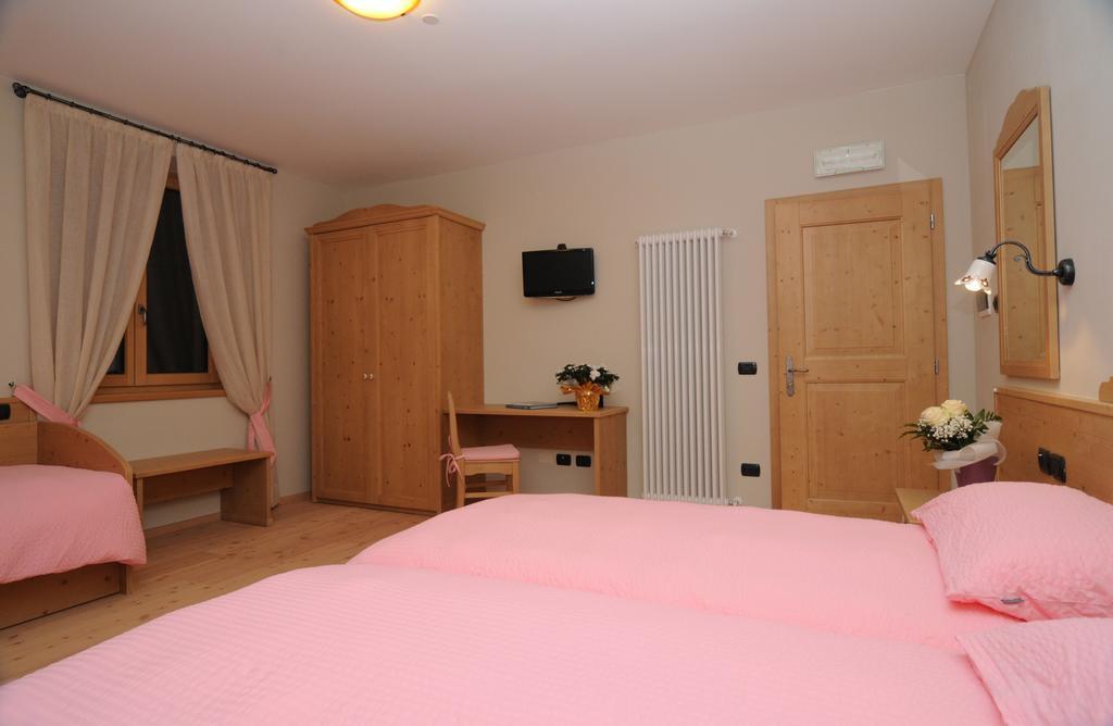 Villa Agritur Primo Sole Cles Habitación foto